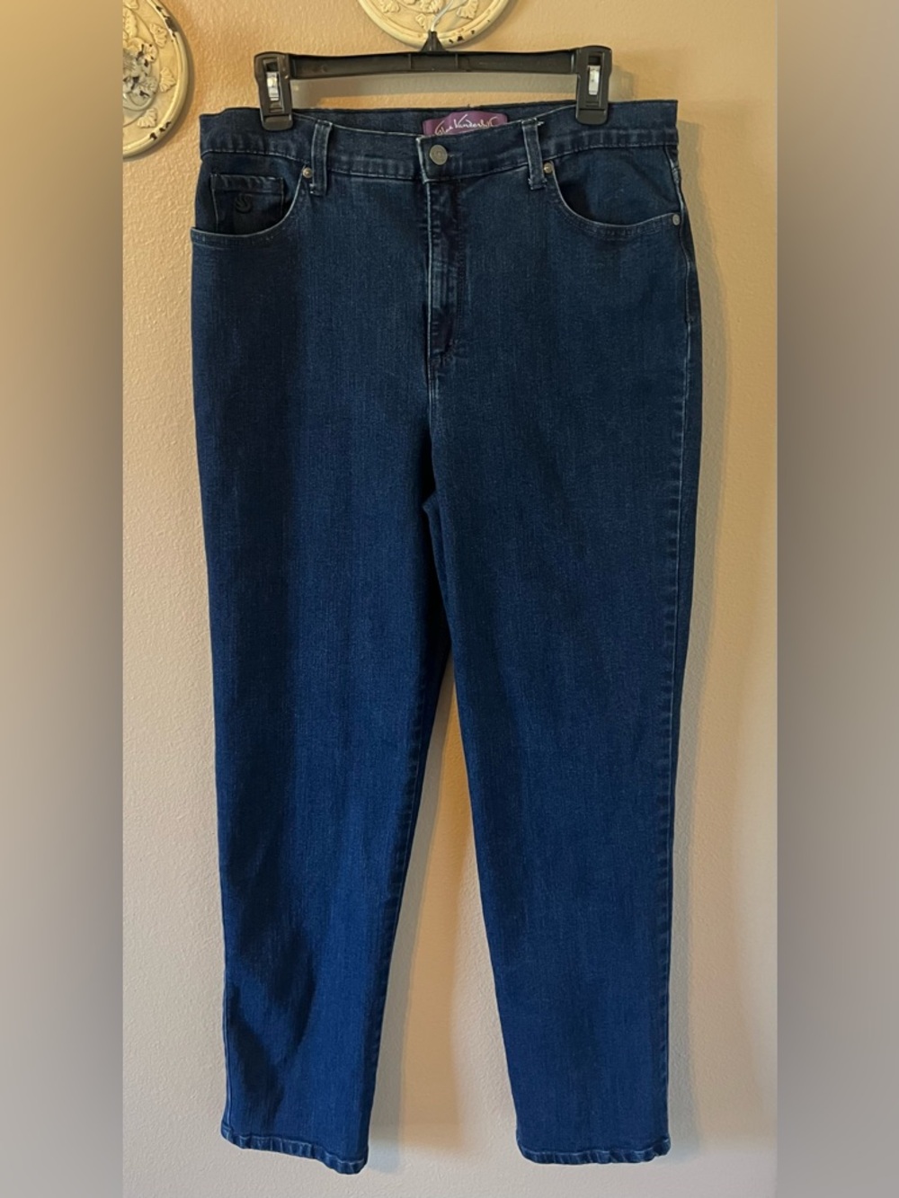 Gloria Vanderbilt Straight Leg Jeans in Dark Blue Denim